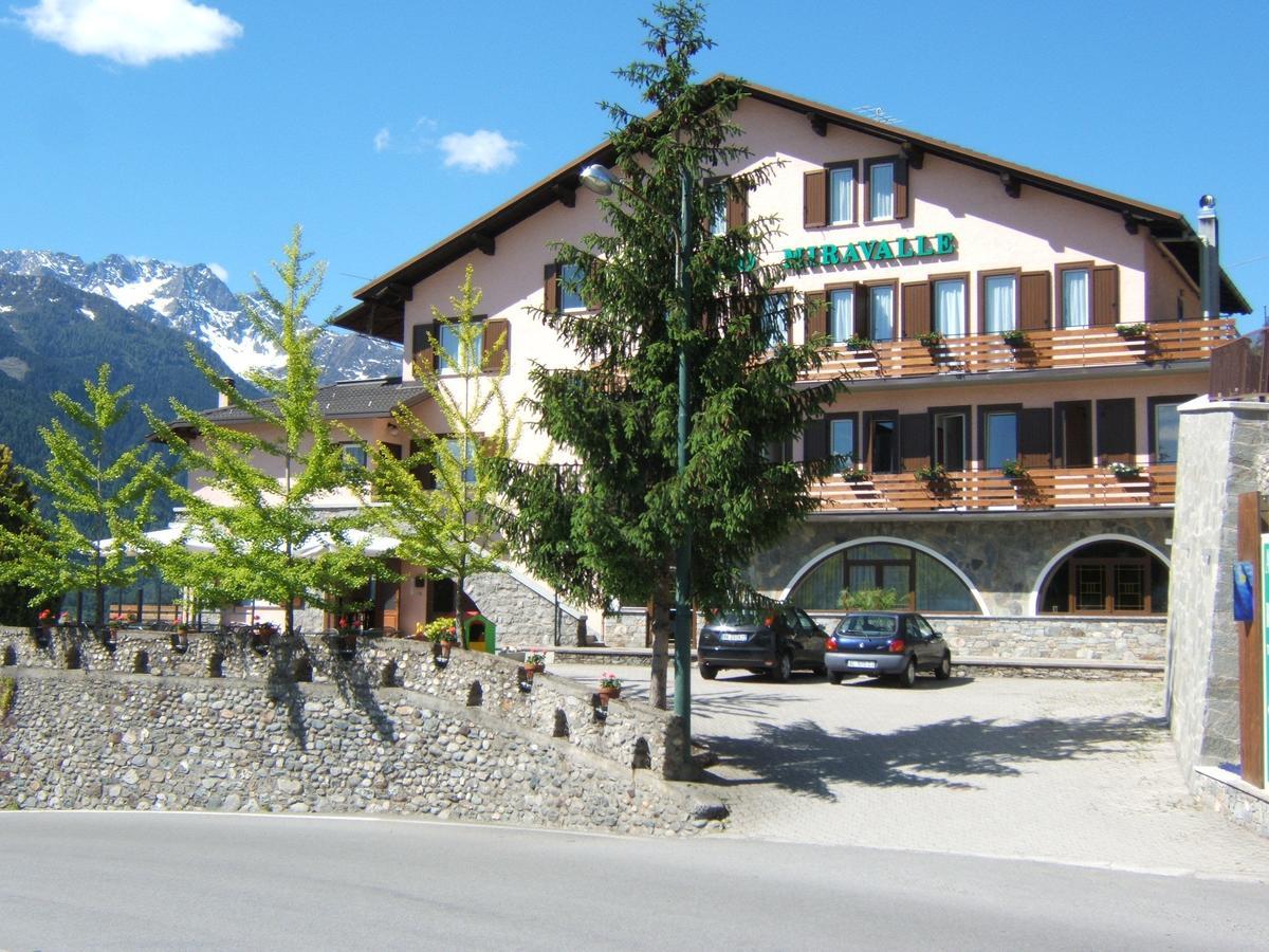 Hotel Ristorante Miravalle Teglio Exteriér fotografie