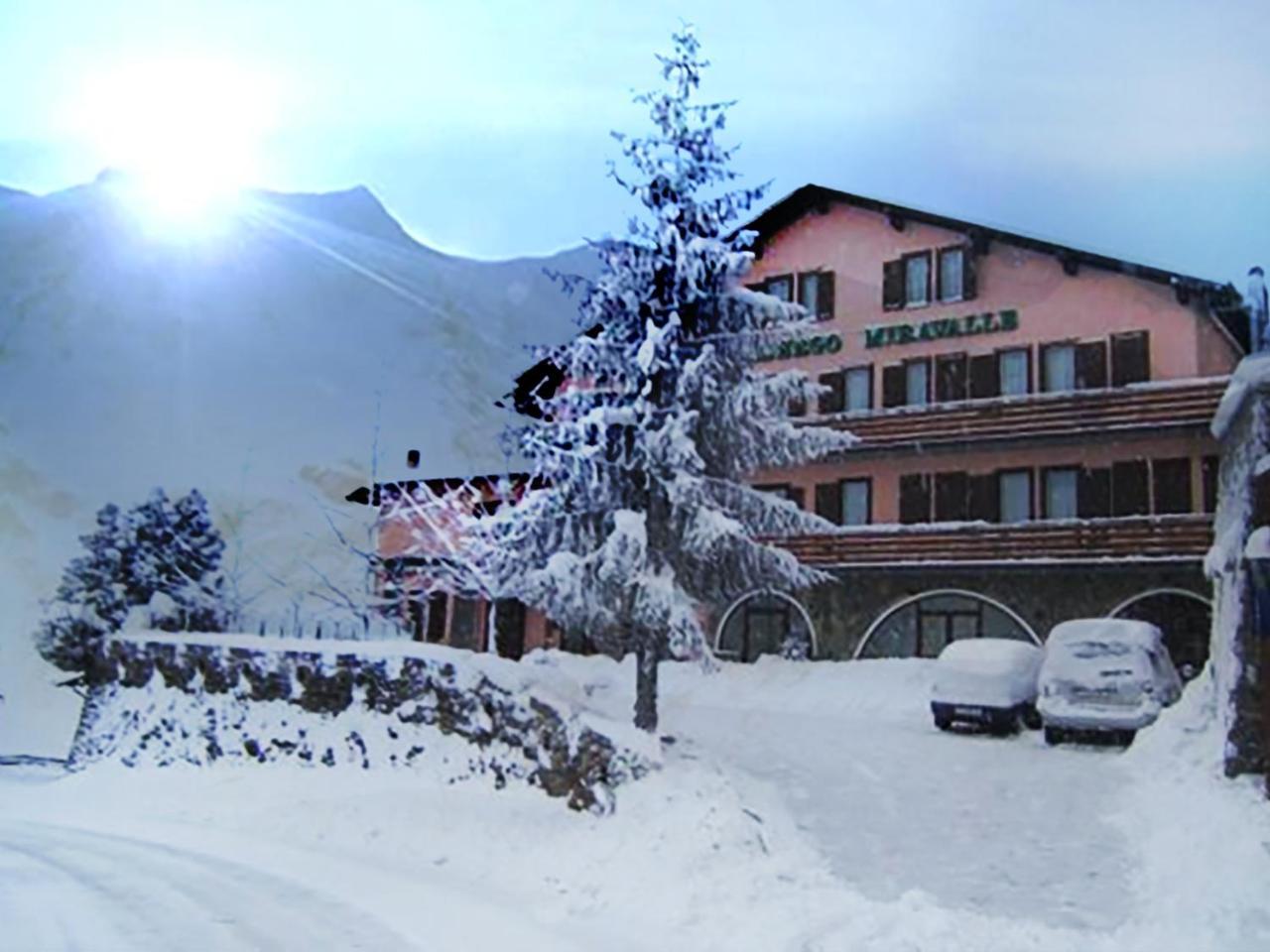 Hotel Ristorante Miravalle Teglio Exteriér fotografie