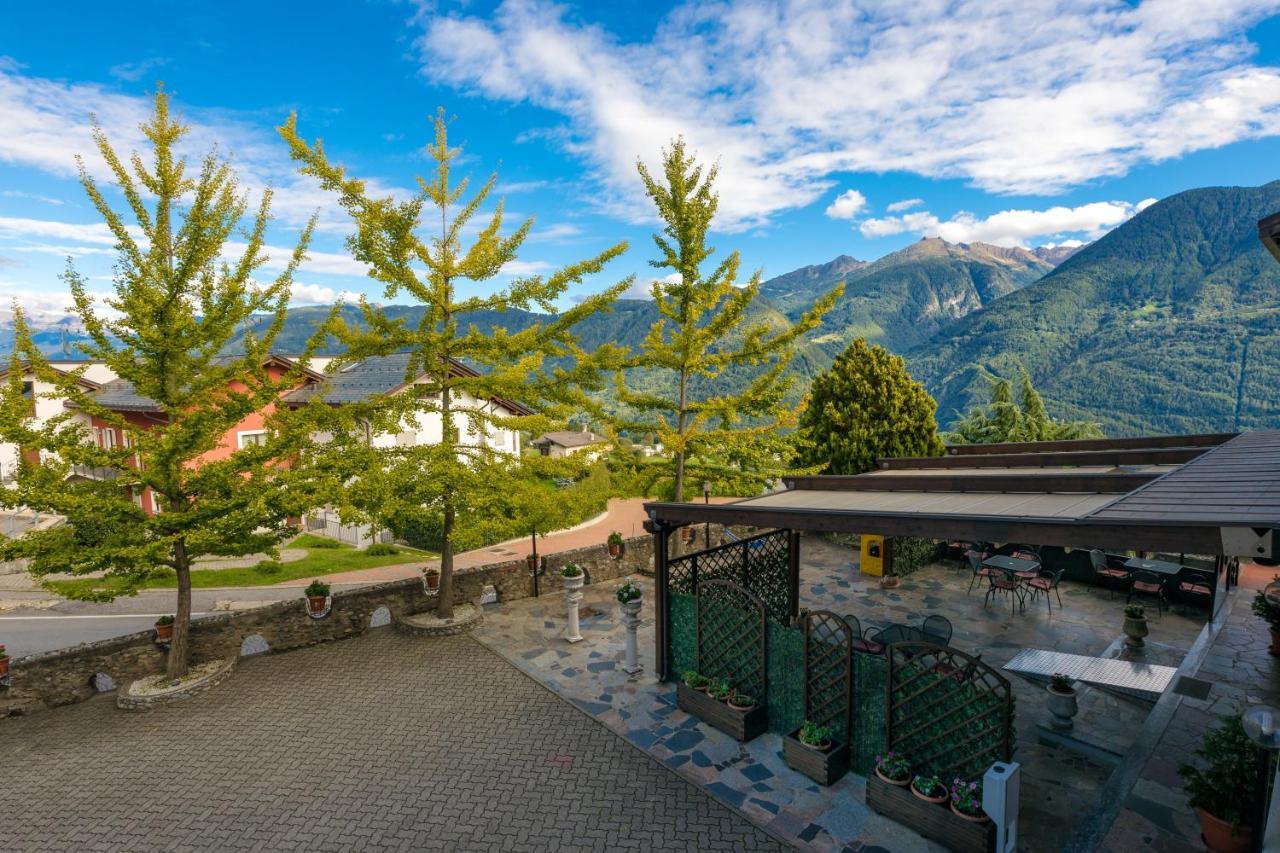 Hotel Ristorante Miravalle Teglio Exteriér fotografie